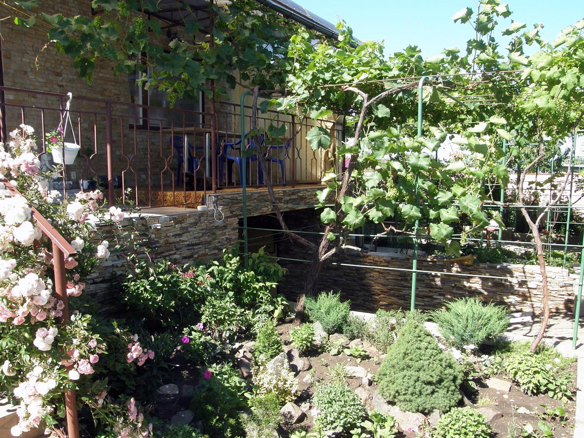 Guest House Kamenny Dom Karolino-Buhaz Bagian luar foto