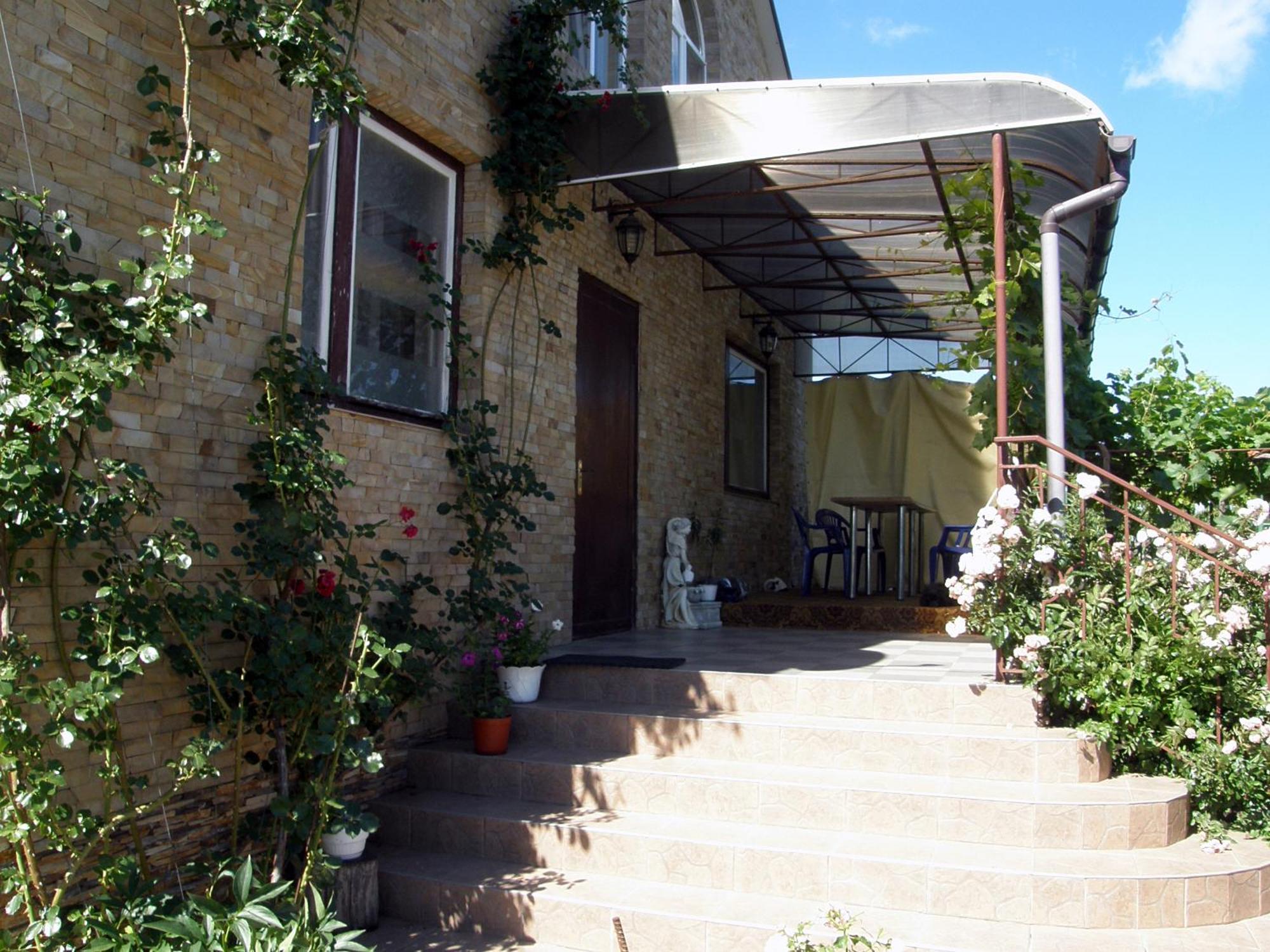 Guest House Kamenny Dom Karolino-Buhaz Bagian luar foto