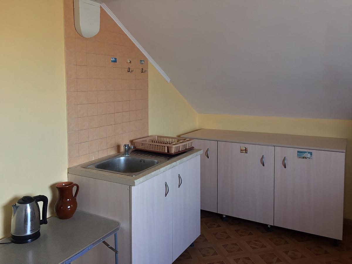 Guest House Kamenny Dom Karolino-Buhaz Bagian luar foto