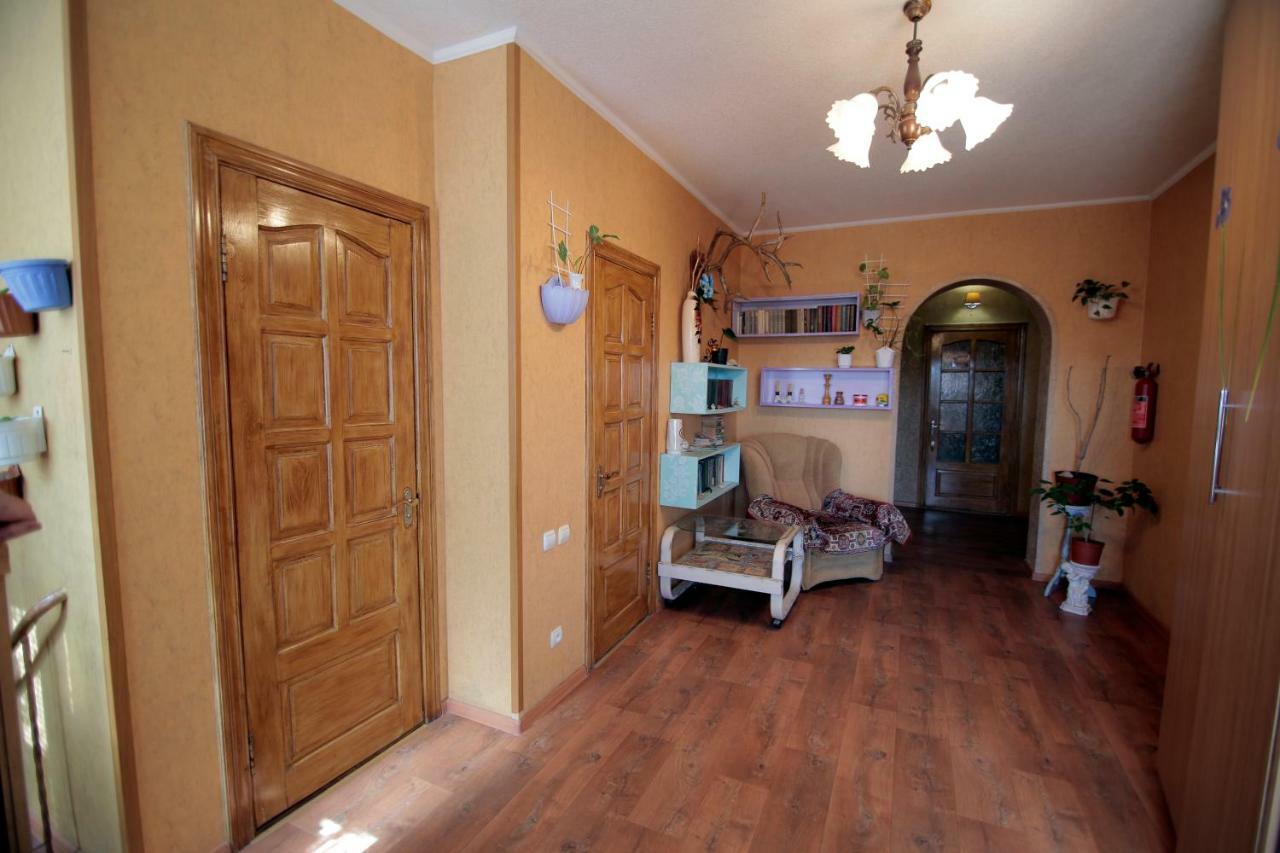 Guest House Kamenny Dom Karolino-Buhaz Bagian luar foto