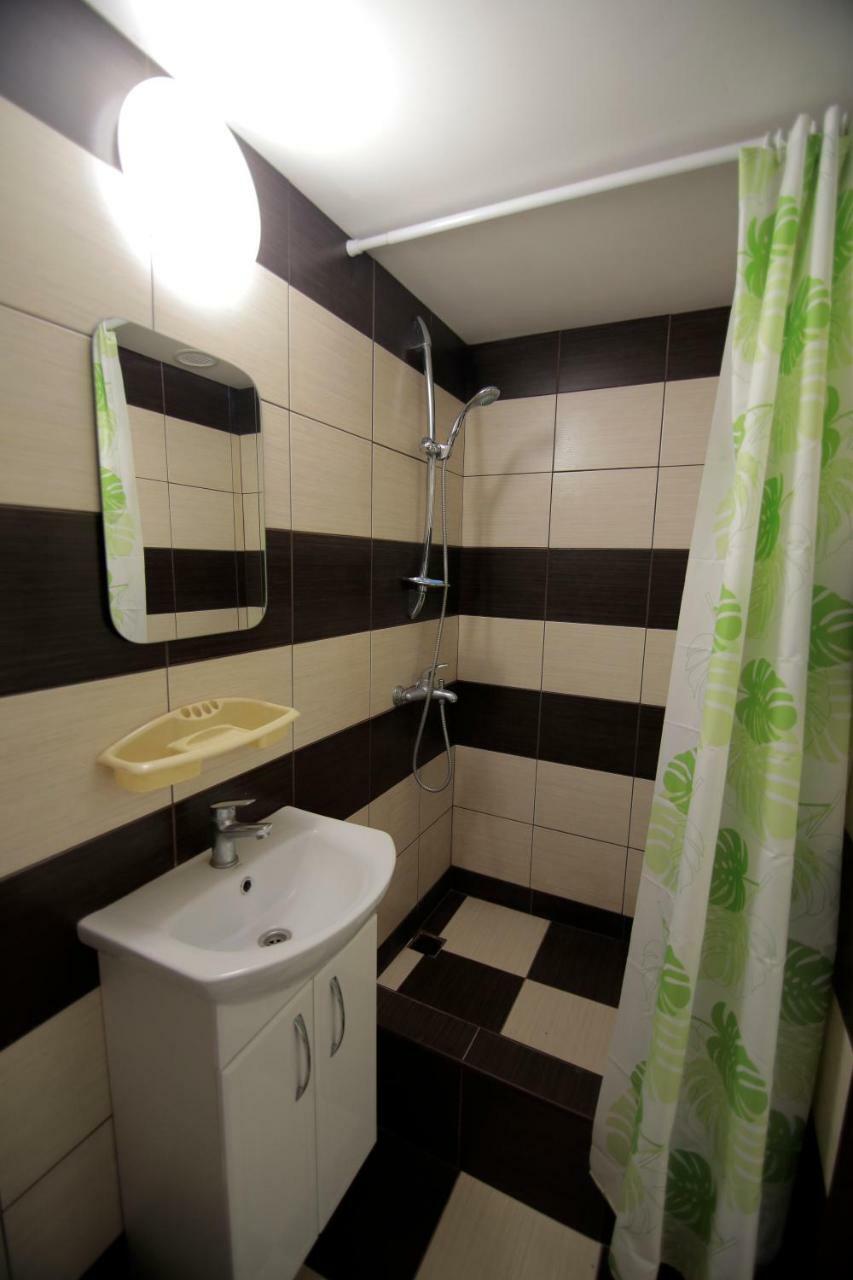 Guest House Kamenny Dom Karolino-Buhaz Bagian luar foto