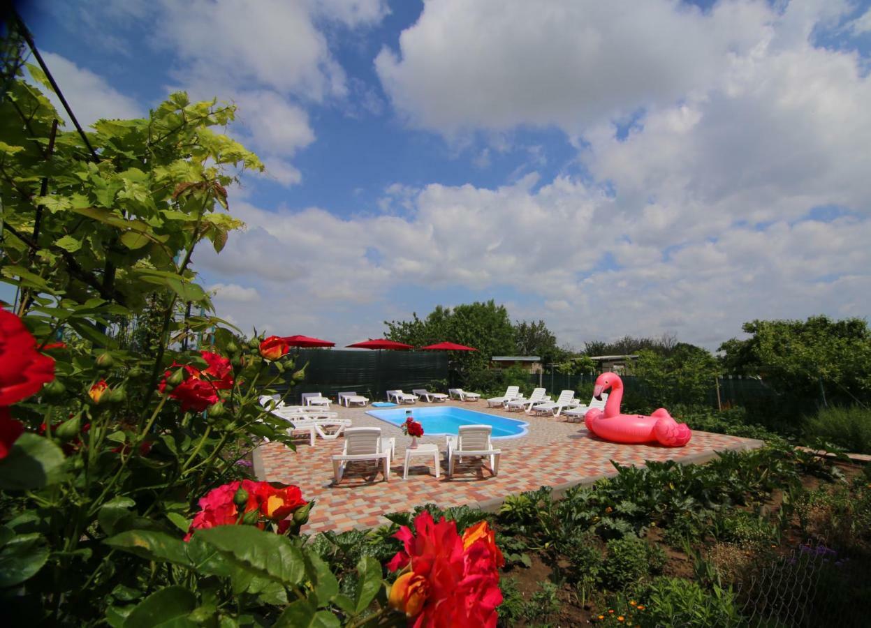 Guest House Kamenny Dom Karolino-Buhaz Bagian luar foto