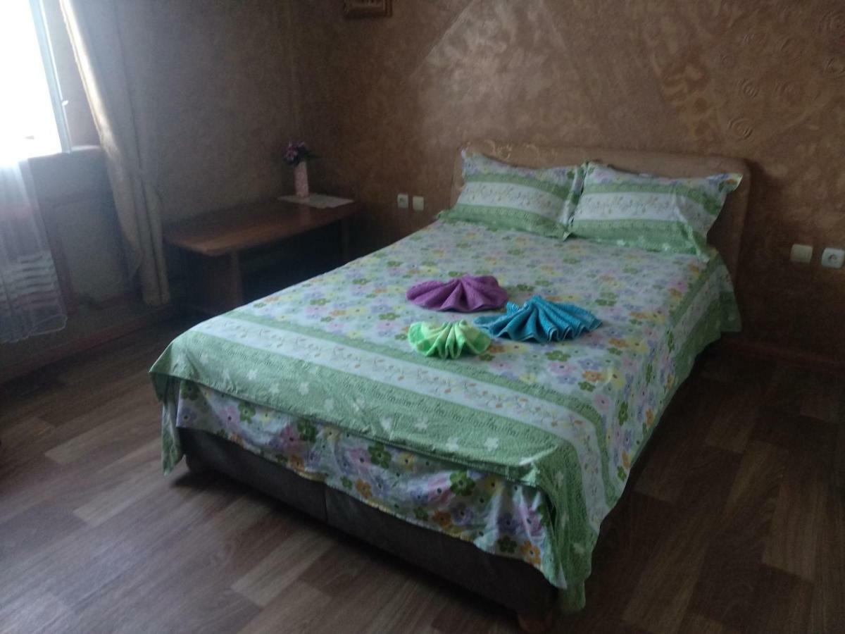 Guest House Kamenny Dom Karolino-Buhaz Bagian luar foto